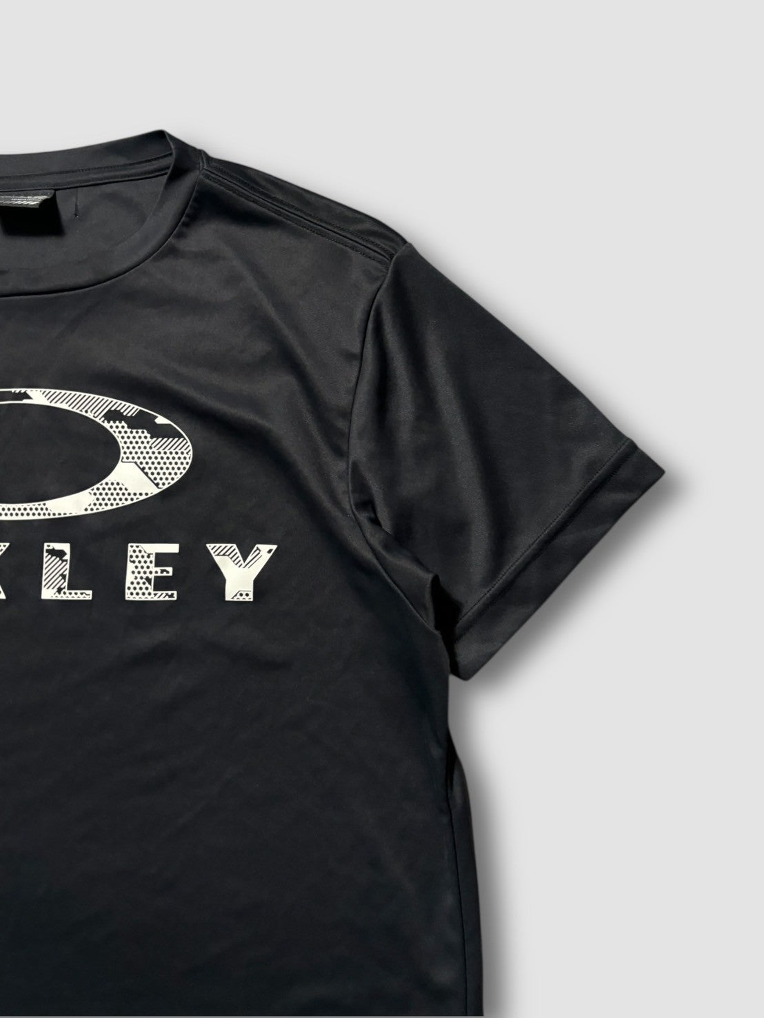 oakley t-shirt