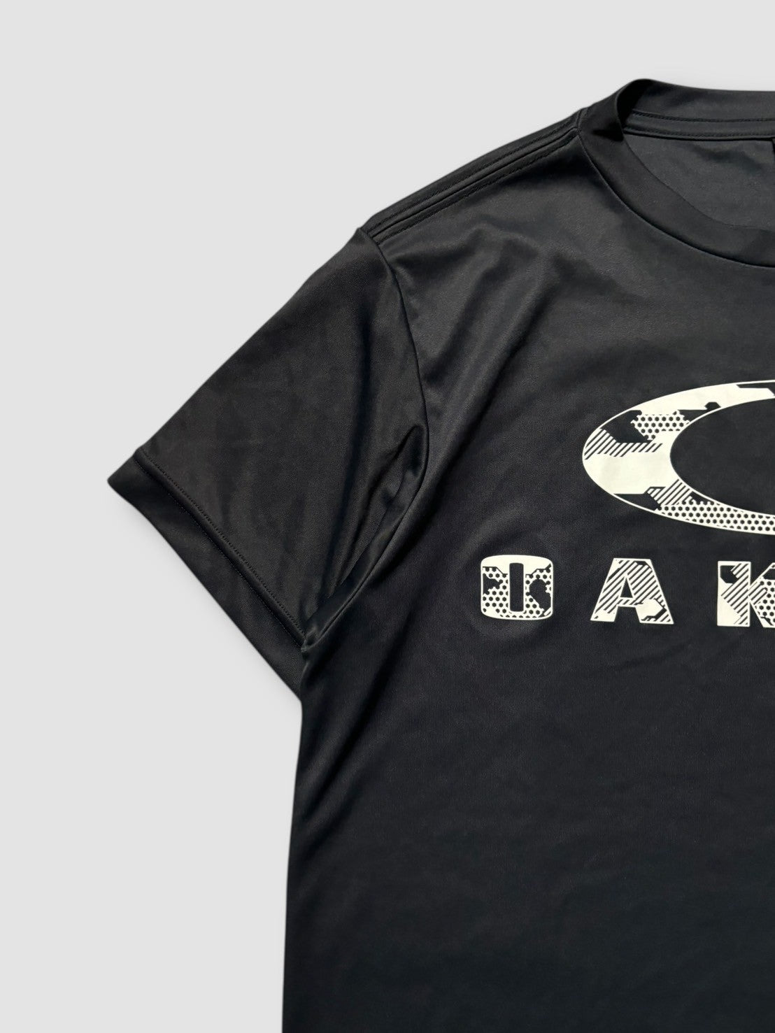 oakley t-shirt